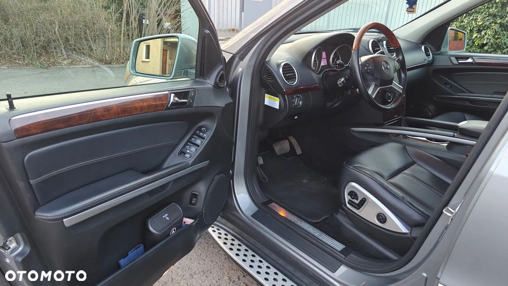 Mercedes-Benz GL 450 4Matic 7G-TRONIC - 13