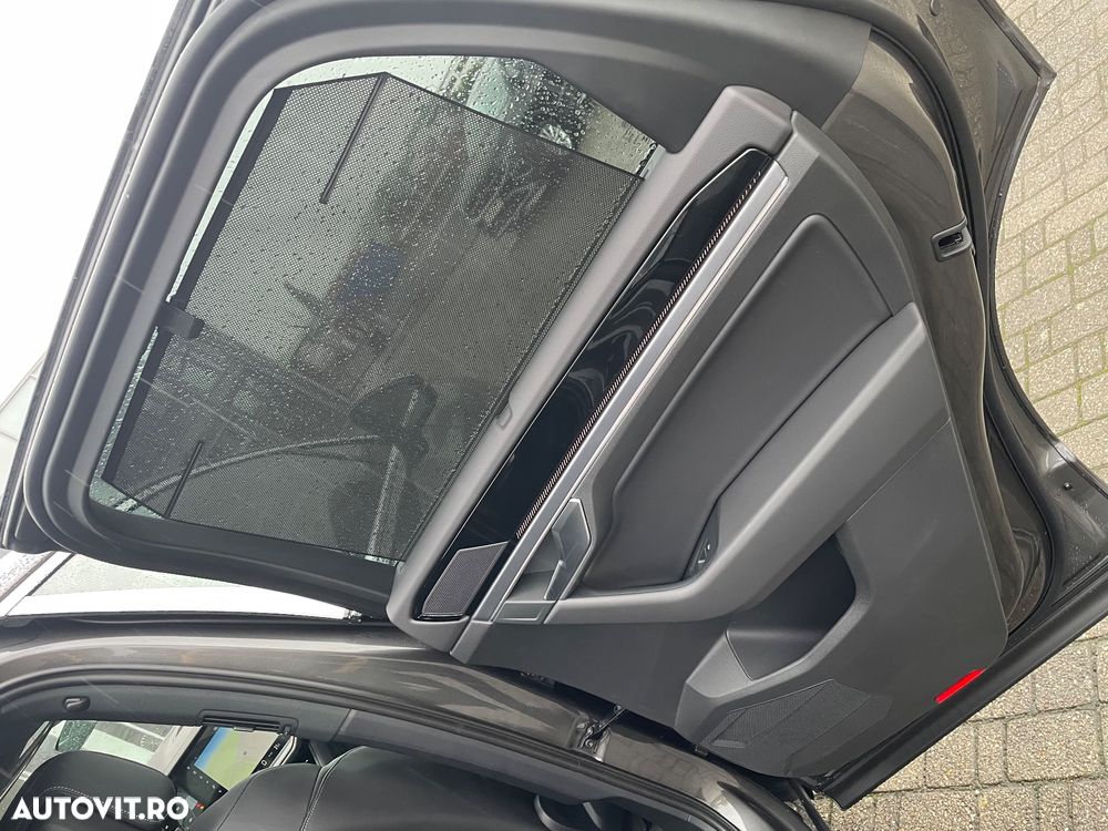 Volkswagen Touareg V6 TDI 4MOTION R-Line - 14