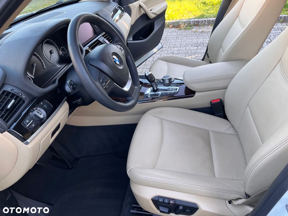 BMW X3 xDrive28i - 2
