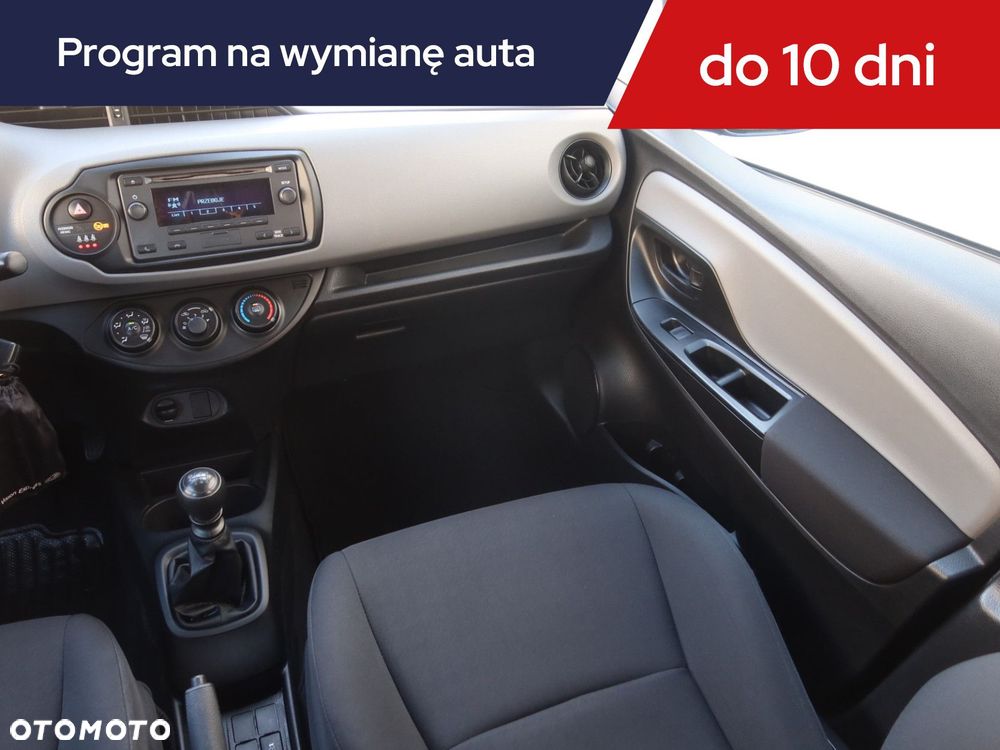 Toyota Yaris - 10