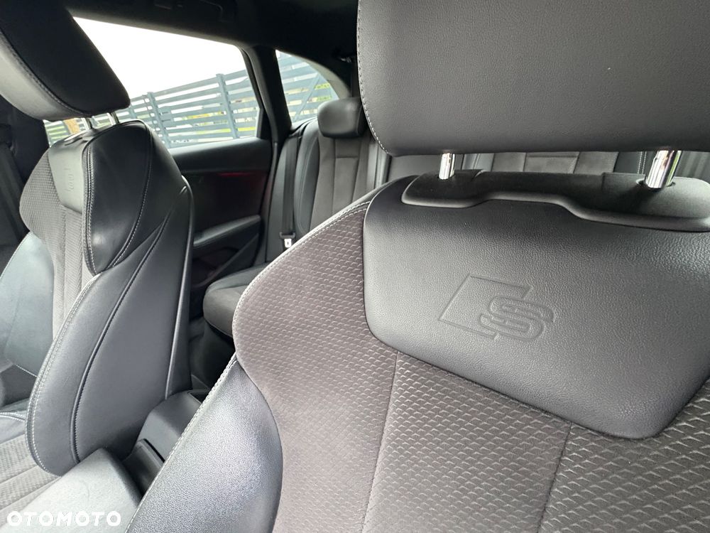 Audi A4 Avant 40 TDI S Line S tronic - 30