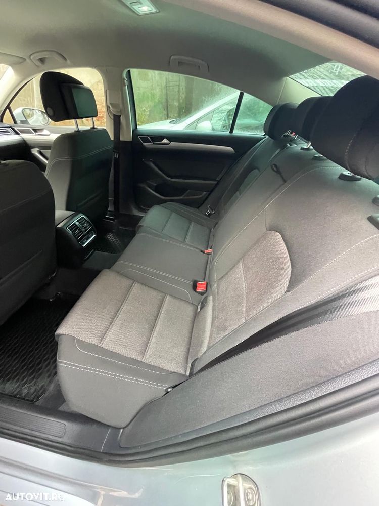 Volkswagen Passat - 9