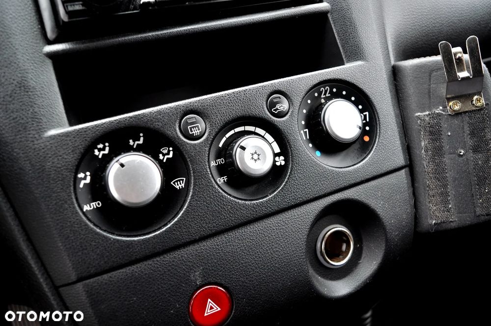 Mitsubishi Outlander 2.0 Comfort - 24