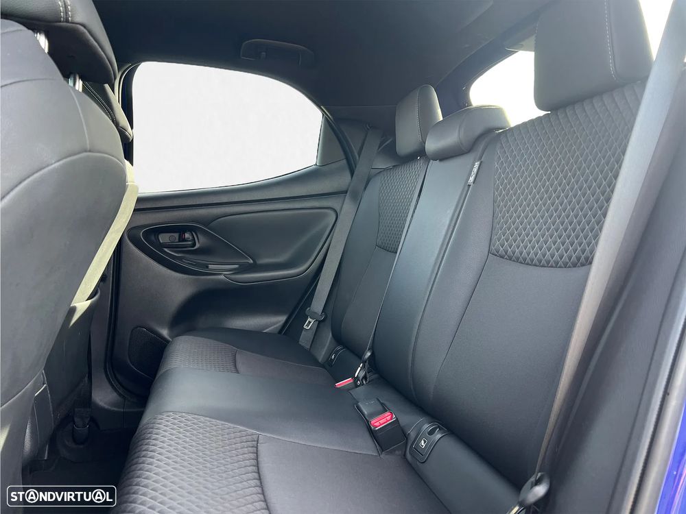 Toyota Yaris 1.5 HDF Premier Edition - 9