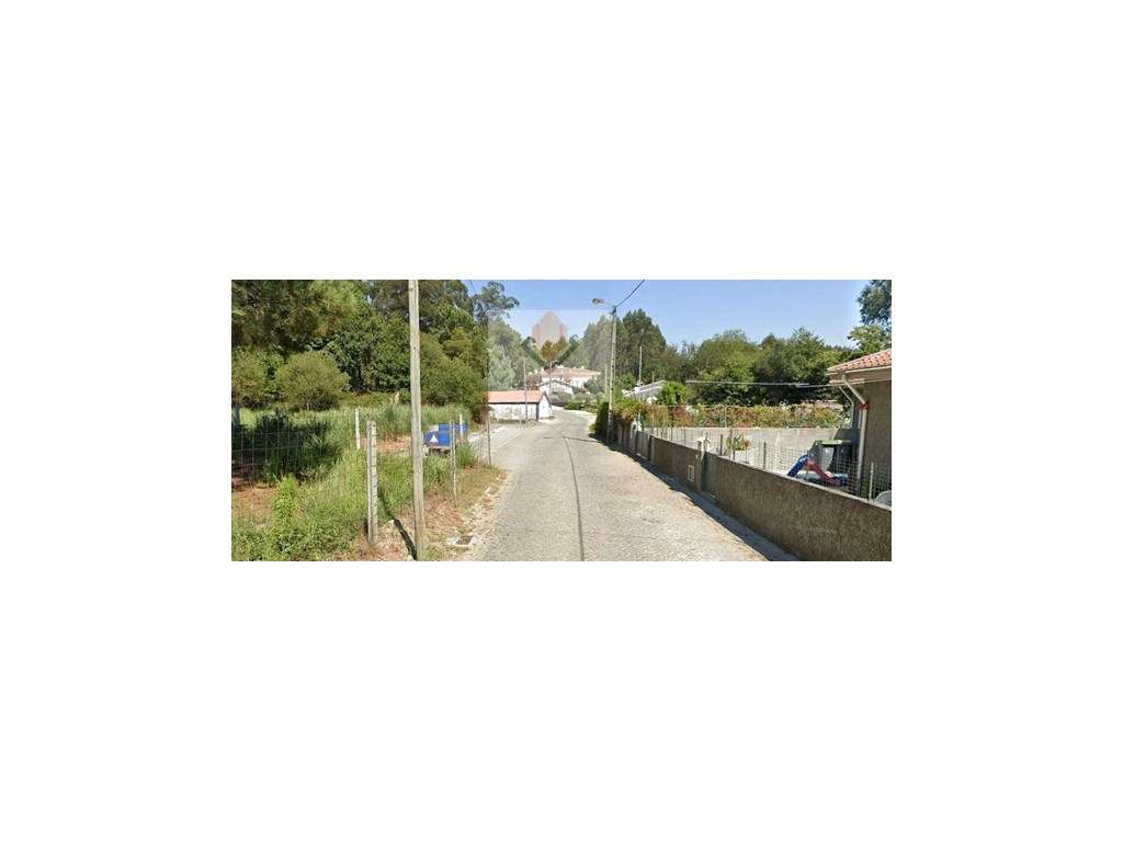 Terreno Com Projeto Para Moradia de 2 Frentes e 2 Pisos - Grijó - Grande imagem: 3/4