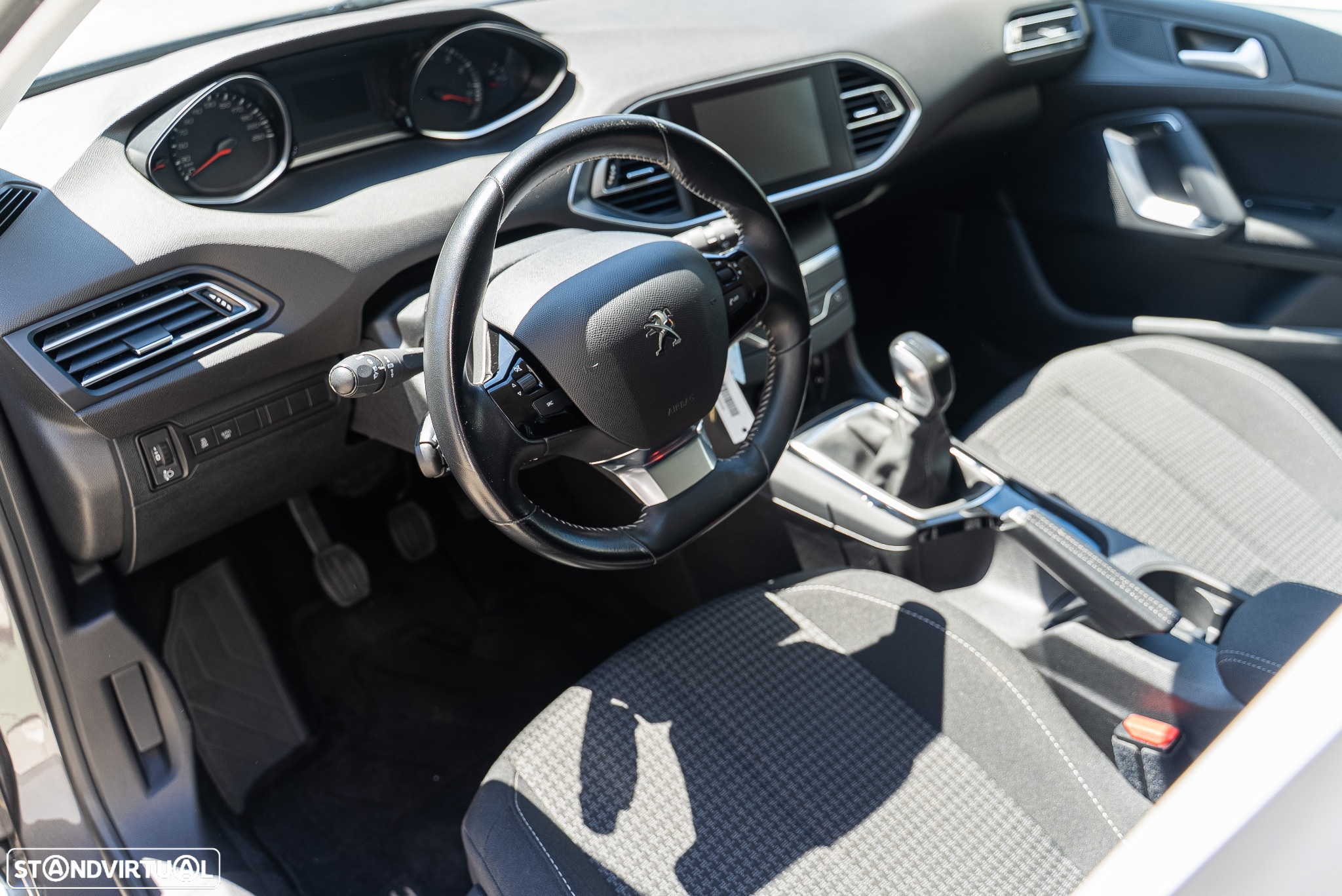 Peugeot 308 1.2 PureTech Style - 17