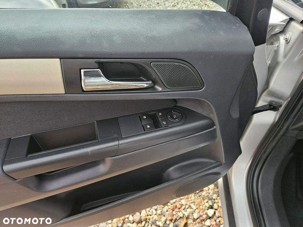 Opel Zafira - 14