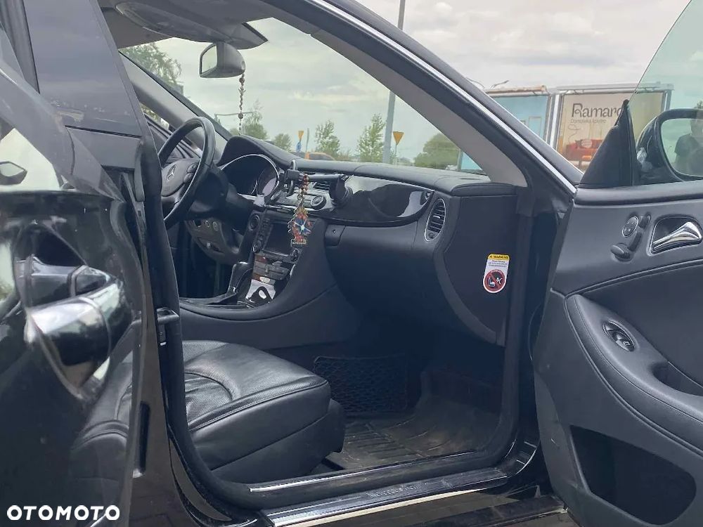 Mercedes-Benz CLS 500 - 25