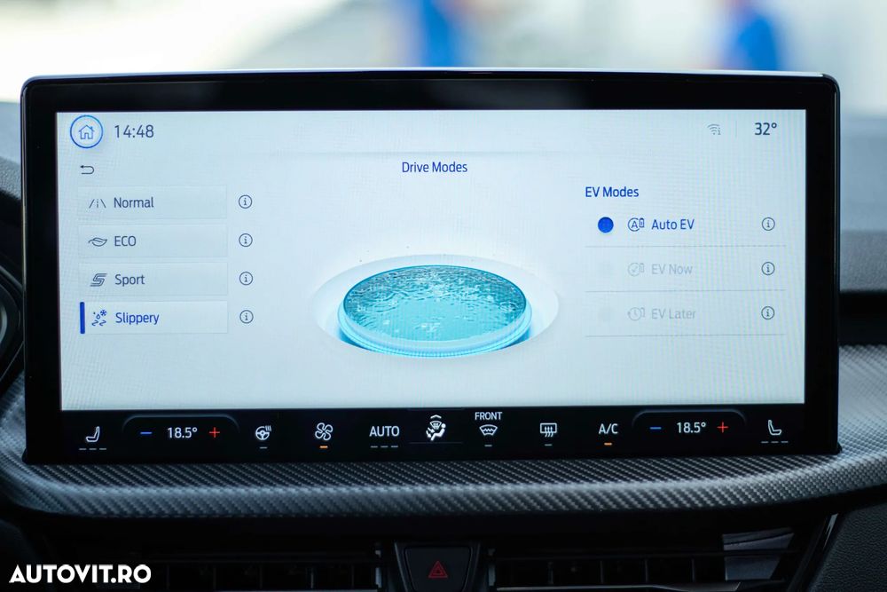 Ford Kuga 2.5 Duratec FWD PHEV ST-Line X - 18