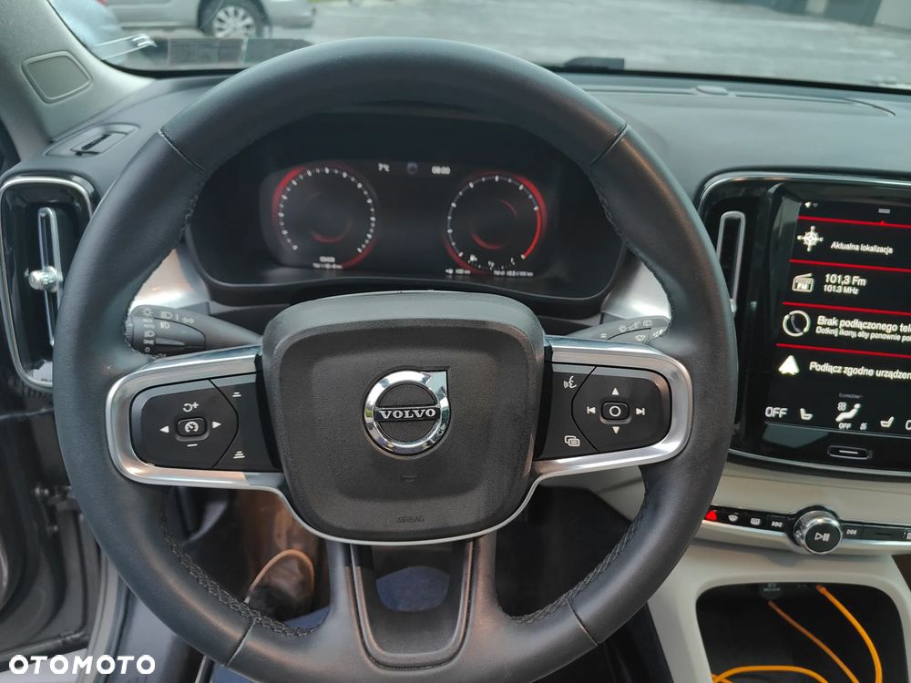Volvo XC 40 T5 AWD Momentum Pro - 8
