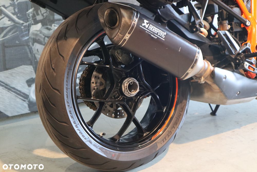 KTM Super Duke - 19
