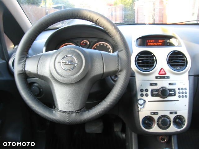 Opel Corsa 1.2 16V Essentia Easytronic - 12