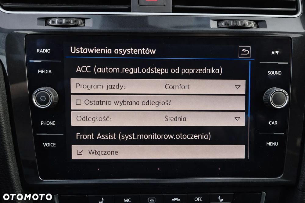 Volkswagen Golf 1.6 TDI (BlueMotion Technology) DSG Comfortline - 9