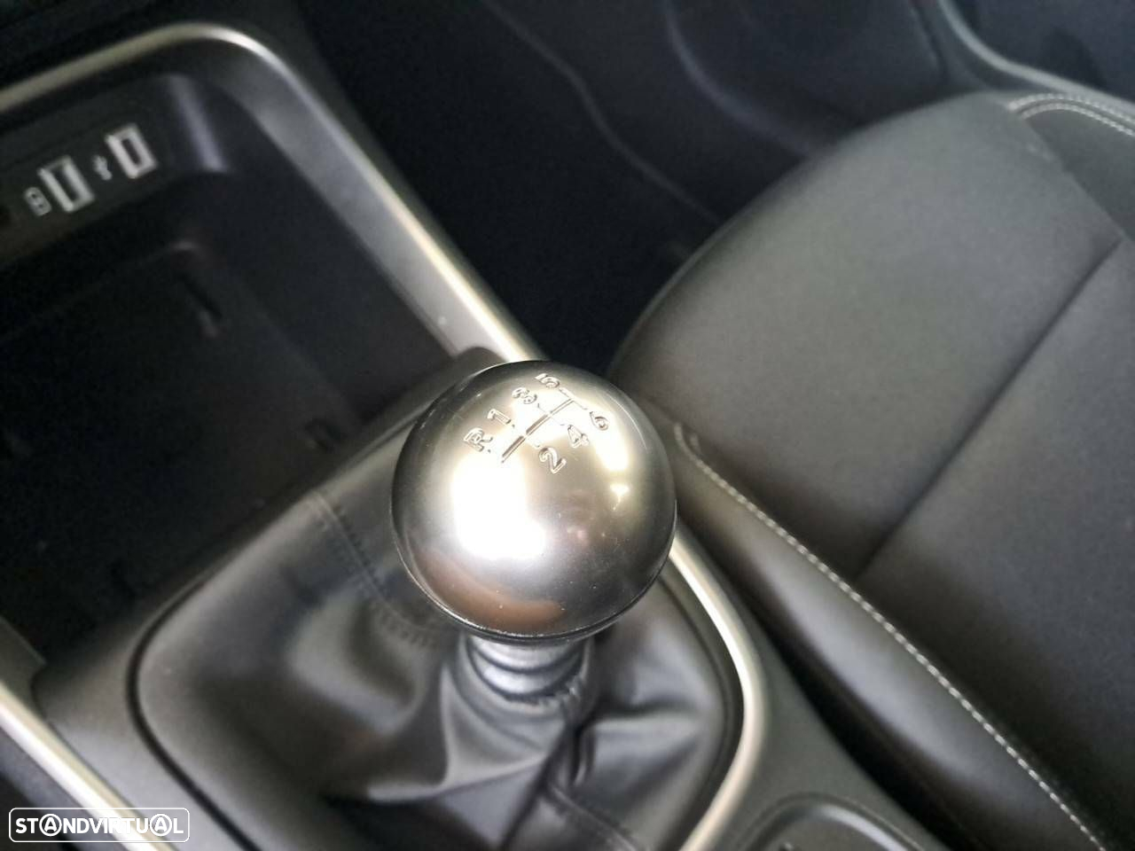 Jeep Avenger 1.2 GSE T3 Altitude - 19