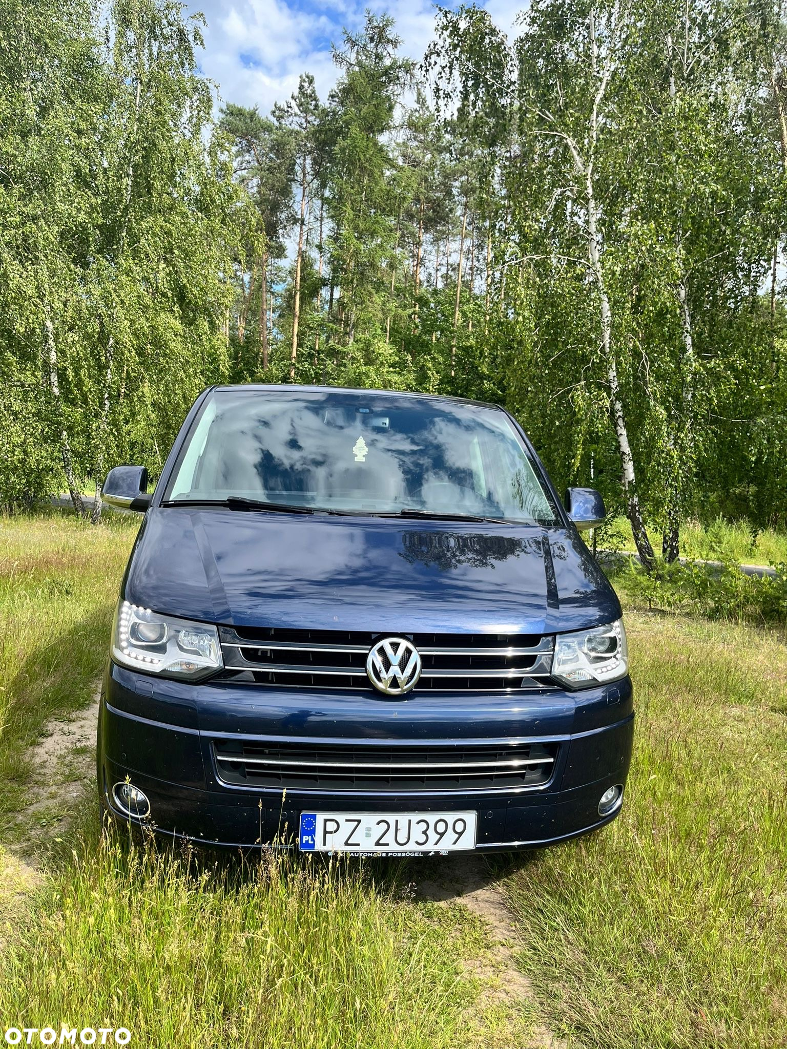 Volkswagen Multivan - 2