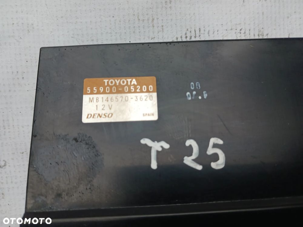 Panel środkowy radio panel nawiewu Toyota Avensis T25 55900-05200 55902-05050-H radio wyświetlacz panel sterowania konsola środkowa - 7