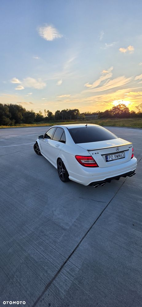 Mercedes-Benz Klasa C 63 AMG - 18