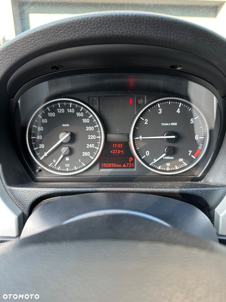 BMW Seria 3 318i Edition Exclusive - 18