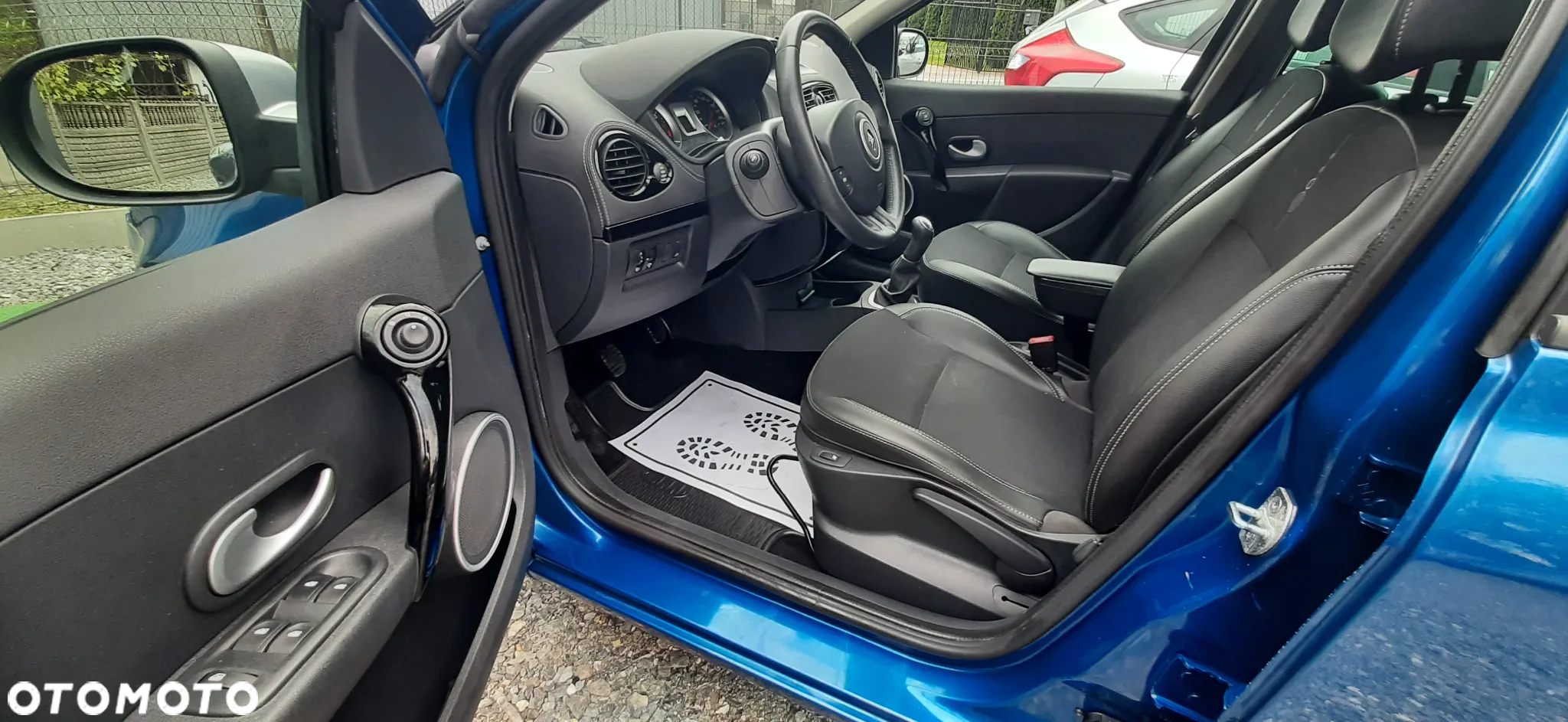 Renault Clio - 33