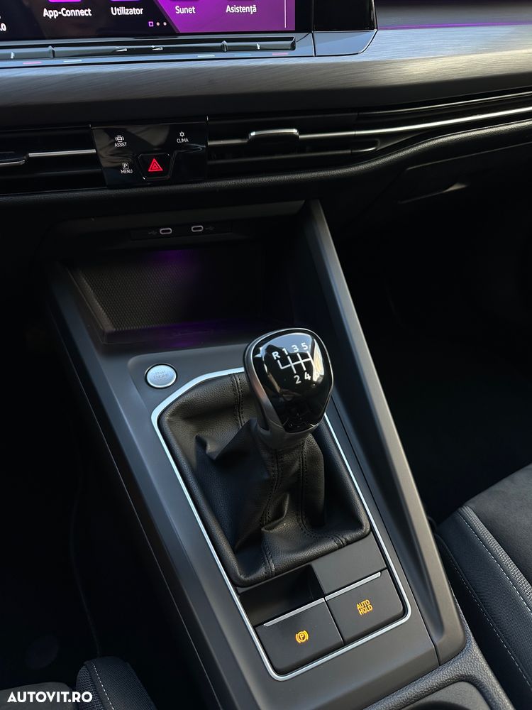 Volkswagen Golf 1.5 TSI ACT Style - 14