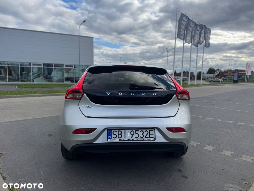 Volvo V40 D2 Momentum - 5