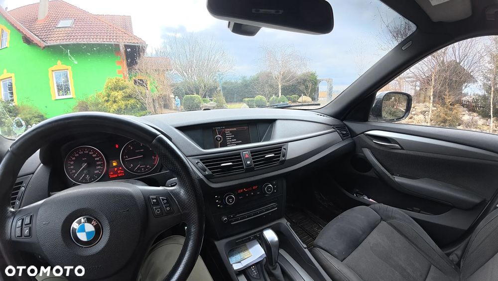 BMW X1 xDrive20d - 8