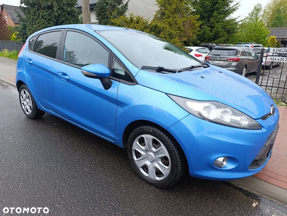 Ford Fiesta 1.25 Celebration - 26