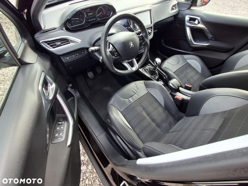 Peugeot 2008 - 10