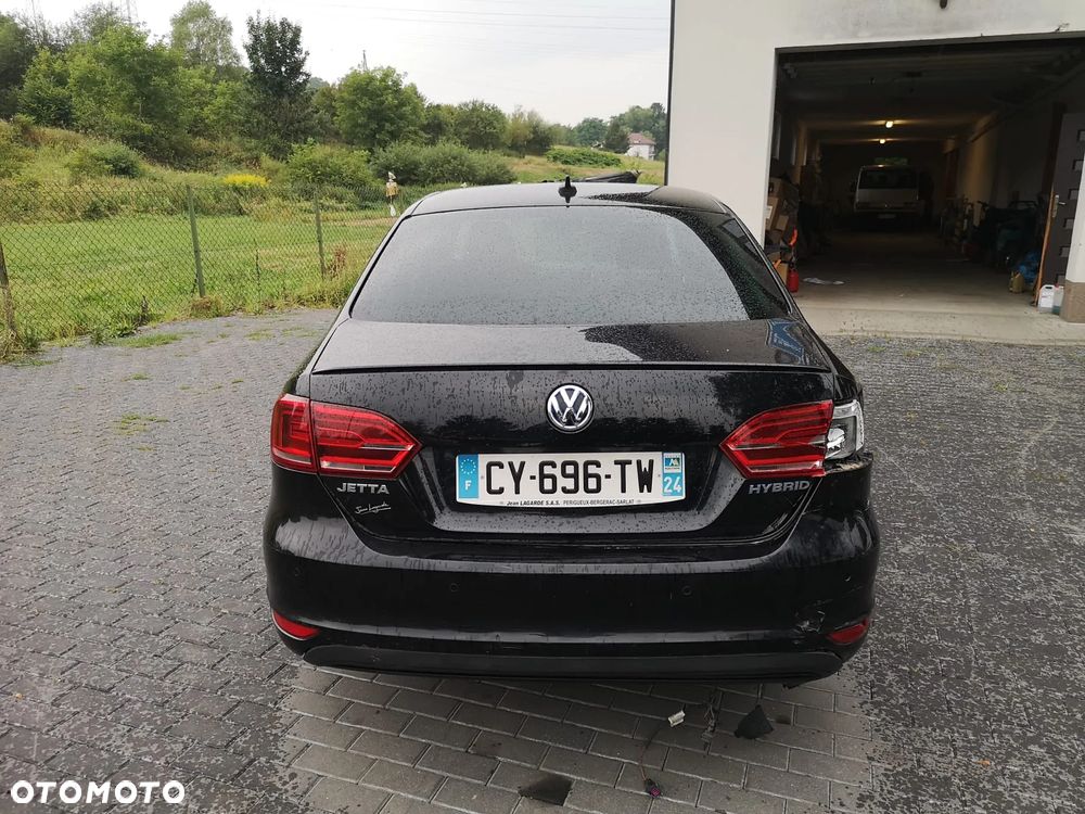 Volkswagen Jetta - 5