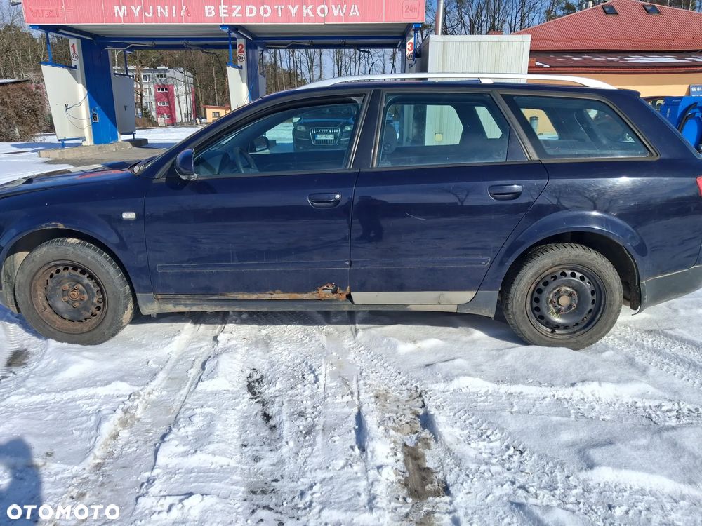 Audi A4 B6 Avant Kombi silnik 1.6 ALZ 8V 102 KM skrzynia biegów ENL drzwi klapa zderzak błotnik LY5K granatowy lampa zamek alternator rozrusznik wiązka przewód rura sterownik moduł zegary fis tempomat szyba lewarek boczek fotel niebieski panel mcperson zwrotnica belka sanki maglownica pompa mechanizm zamek zacisk kolektor lusterko tłumik wydech wykładzina tapicerka schowek głośnik wzmacniacz harman atrapa osłona listwa bagażnika małysz WSZYSTKIE CZĘŚCI NA CZĘŚCI - 3