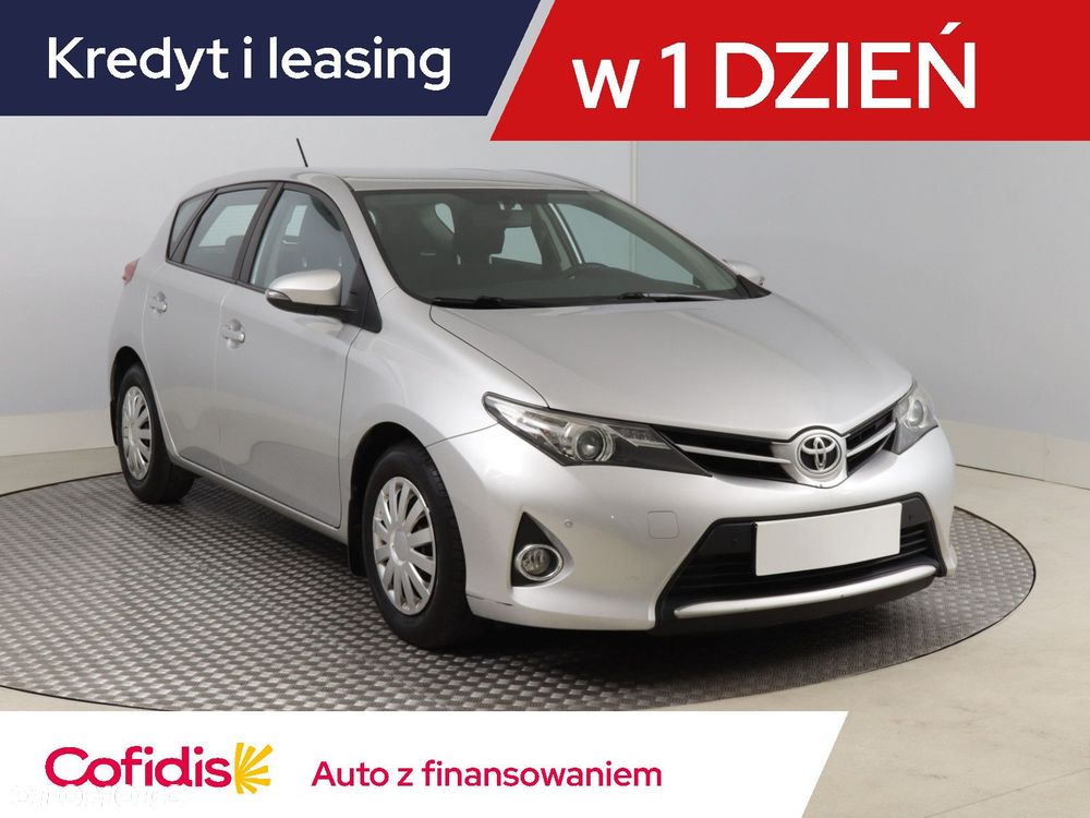 Toyota Auris - 2