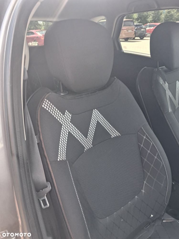 Renault Captur 1.2 TCe Zen EDC - 10