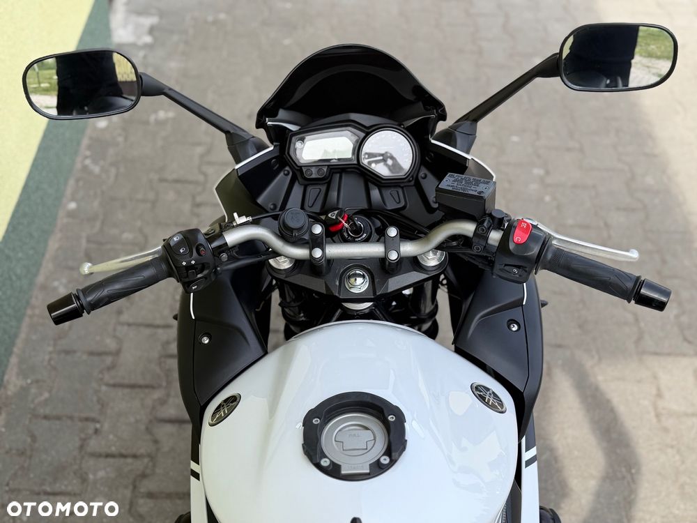 Yamaha XJ - 16