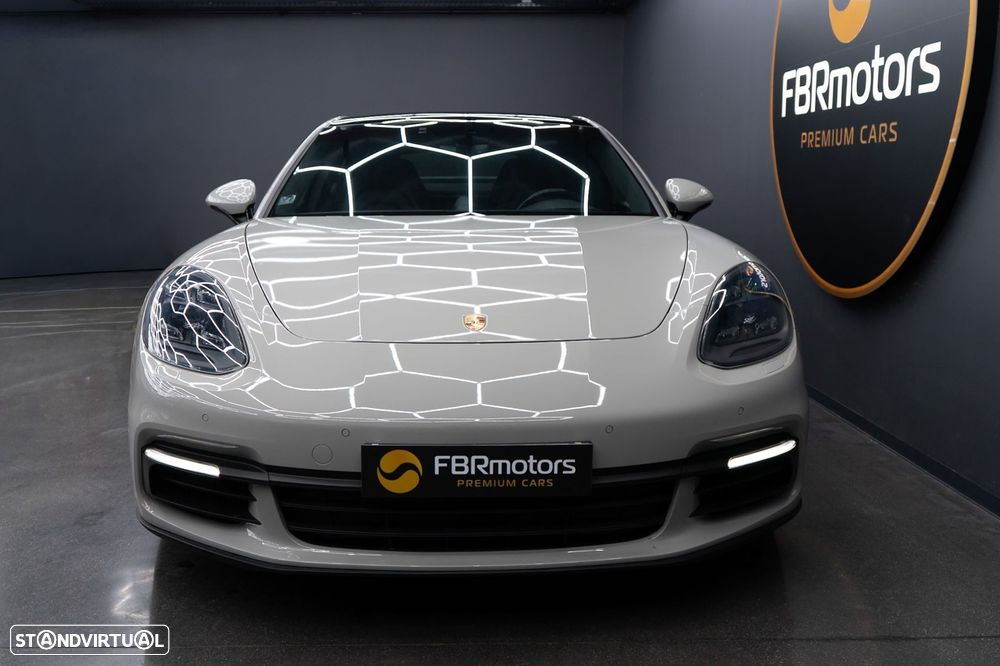 Porsche Panamera 4 E-Hybrid - 3