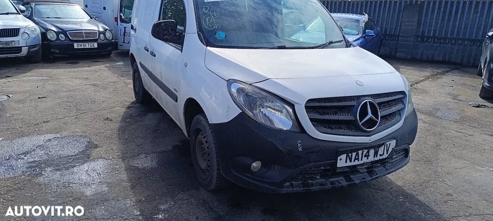 Dezmembrari / Dezmembrez Mercedes Citan 1.5 CDI 607951 cutie viteze automata cod culoare Alb Arctic - 1
