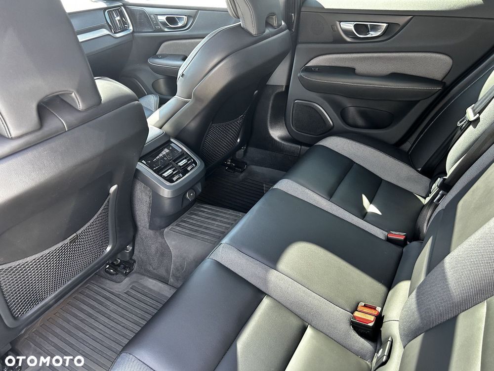 Volvo S60 - 16