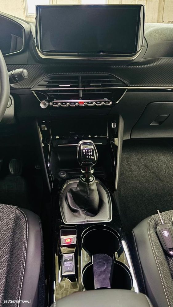 Peugeot 2008 1.2 PureTech Allure - 11