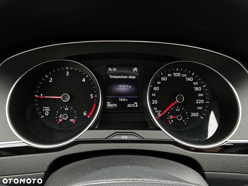 Volkswagen Passat 2.0 TDI EVO Business - 24