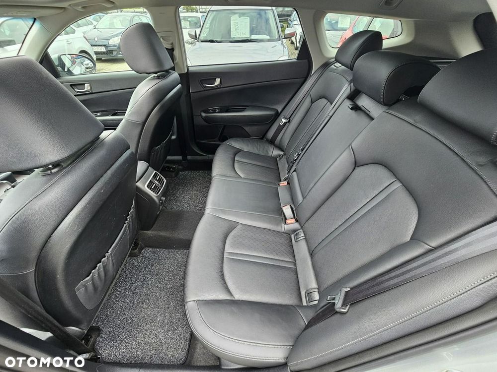 Kia Optima - 41