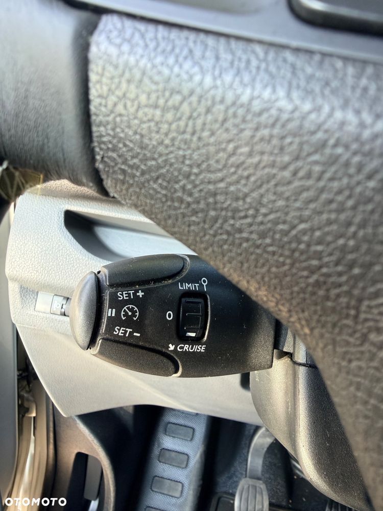 Peugeot Expert Jumpy Proace Verso Combo Scudo Traveller L2 - 13