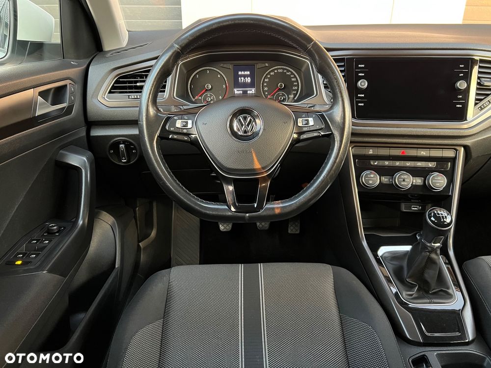 Volkswagen T-Roc - 9