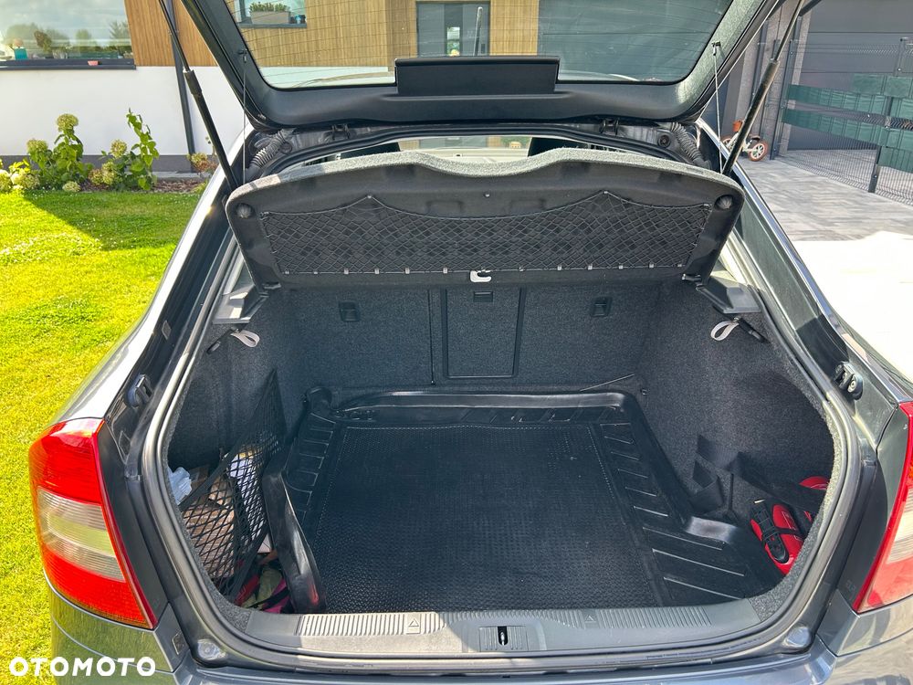 Skoda Octavia 1.8 TSI Family Plus - 8