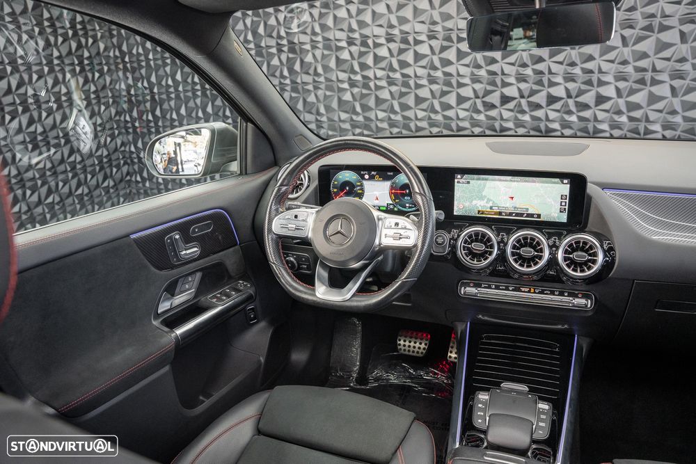 Mercedes-Benz GLA 250 e 8G-DCT AMG Line - 11
