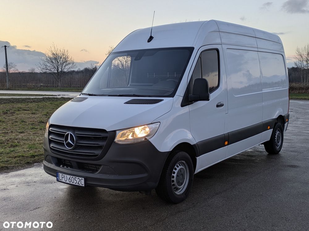 Mercedes-Benz Sprinter - 1