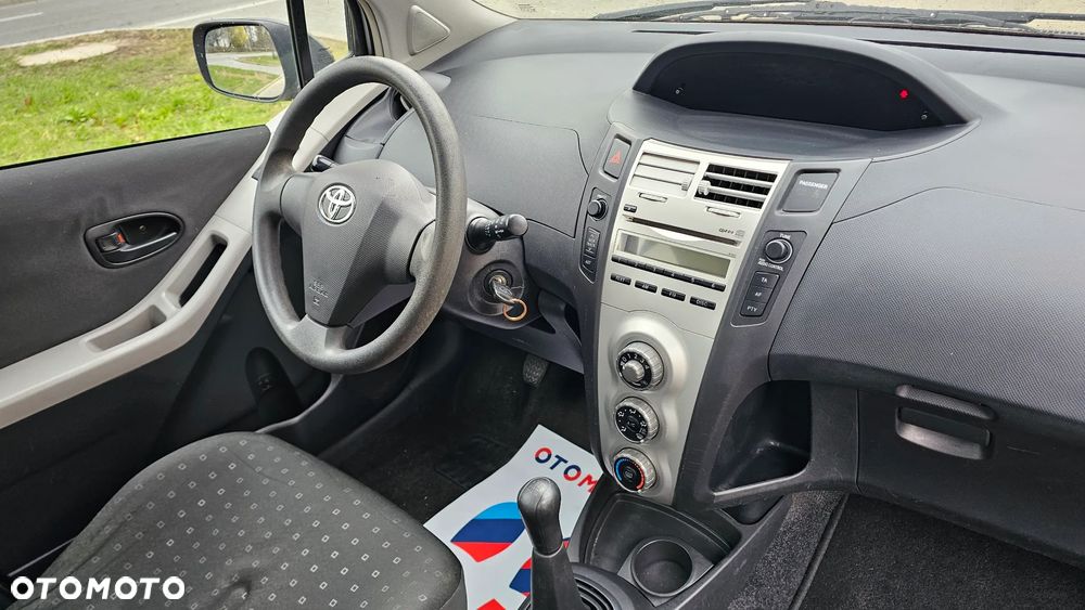 Toyota Yaris 1.0 VVT-i Luna - 16