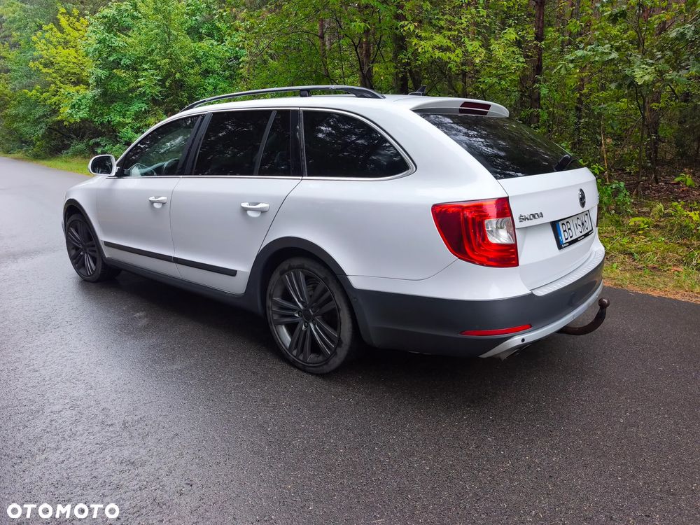 Skoda Superb 2.0 TDI Platinum Outdoor DSG - 8