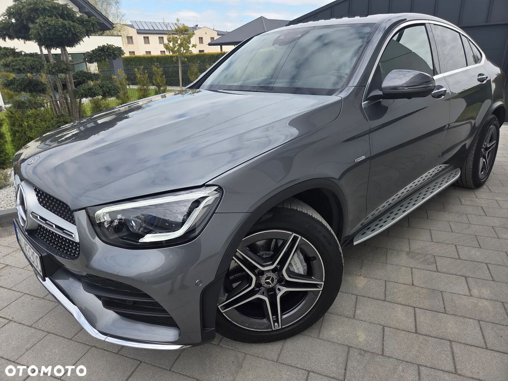 Mercedes-Benz GLC 200 4Matic 9G-TRONIC AMG Line Plus - 4