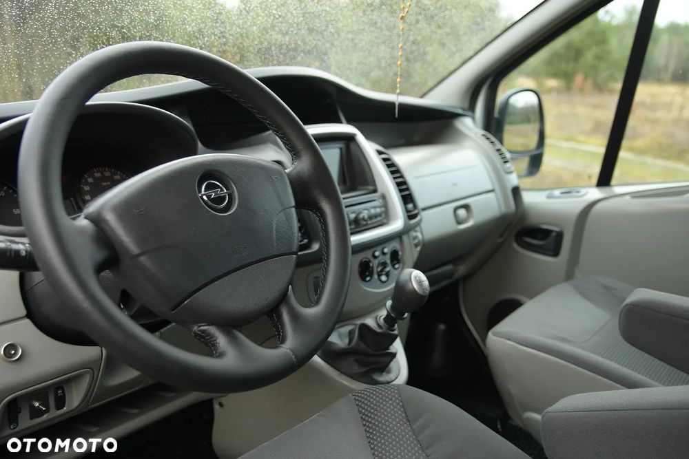 Opel Vivaro - 31