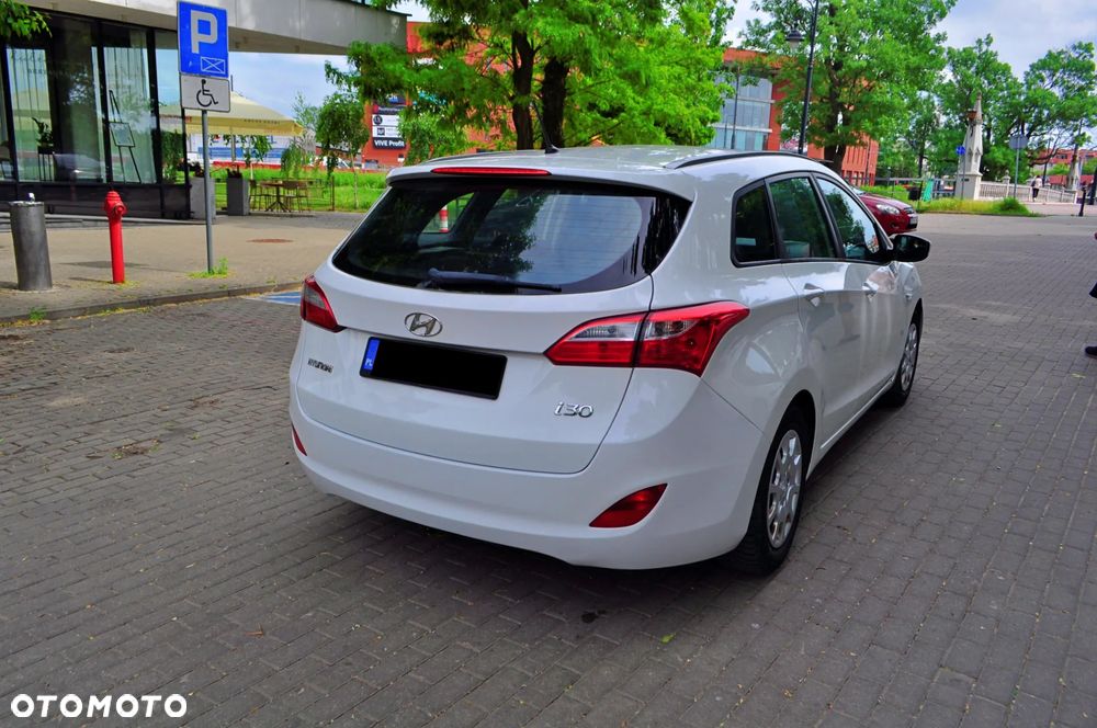 Hyundai i30 1.4 Comfort - 4