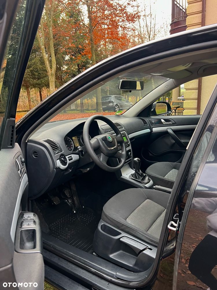 Skoda Octavia 1.6 TDI DPF Elegance - 8